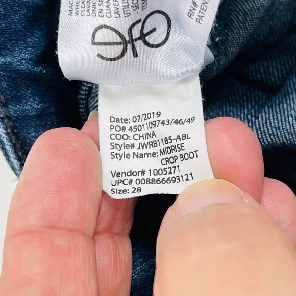 William Rast Blue Mid-Rise Crop Boot Jeans Juniors Size 28 Stretch - Picture 9 of 14